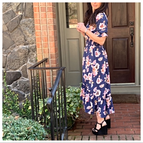 ✨LAST ONEAbsolutely gorgeous floral high low dress - Picture 8 of 8